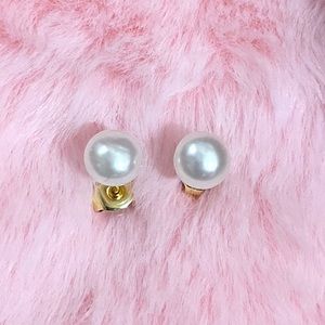 14K Gold Natural Akoya Cultured White Pearl Stud Earrings
